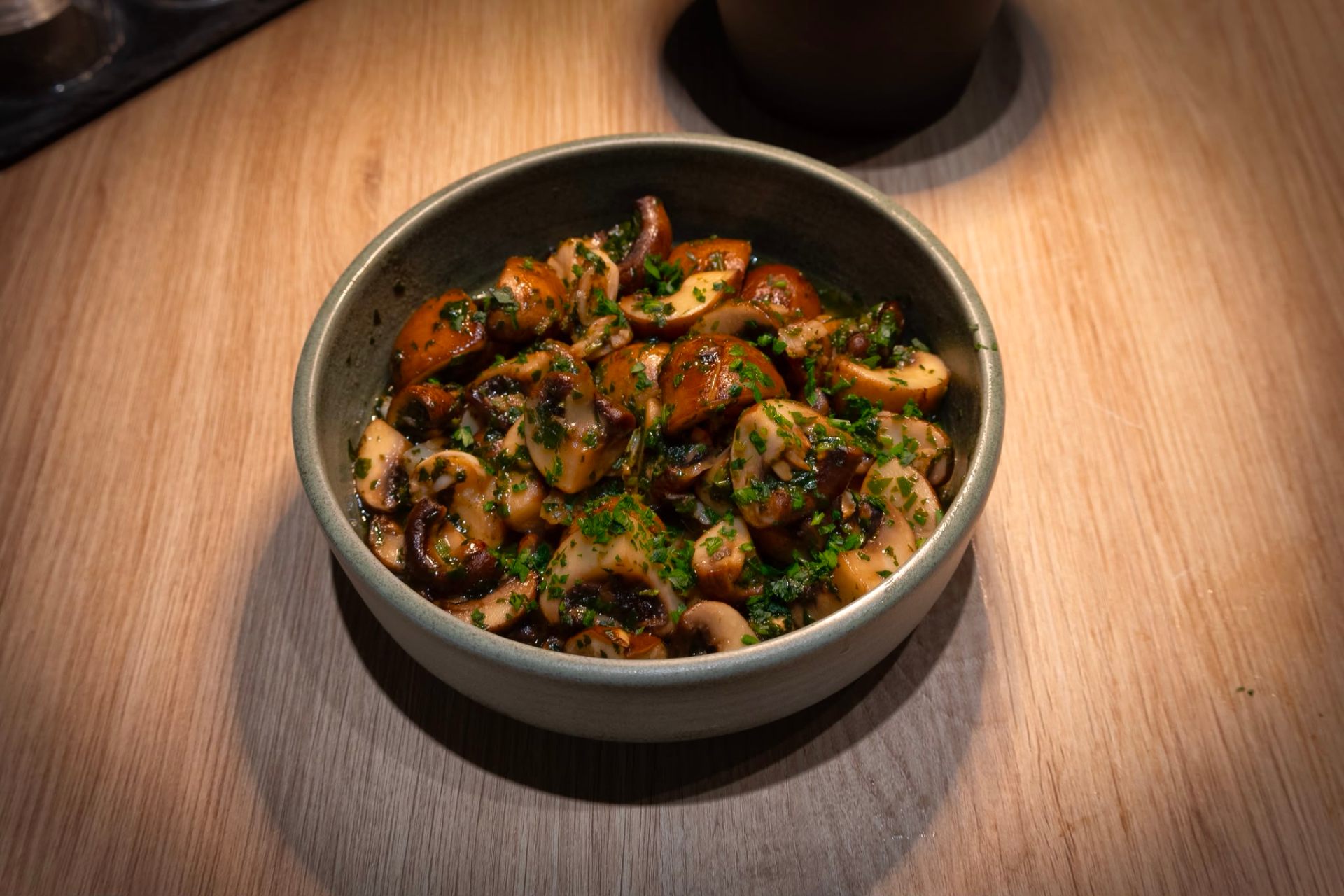 Champiñones al Ajillo – Champignons in Knoblauch